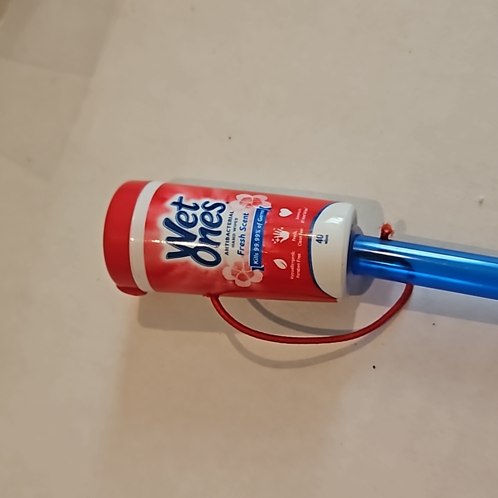 Wet Ones straw cap